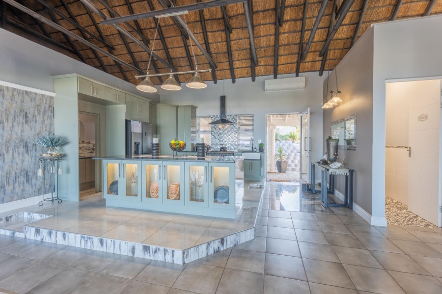 4 Bedroom Property for Sale in Cannon Rocks Eastern Cape